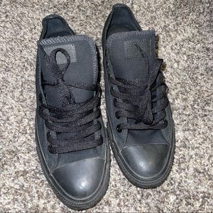 Black converses
